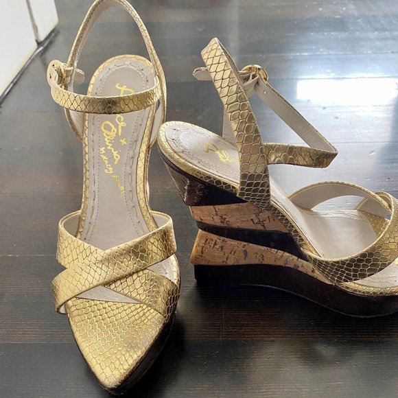 Alice & Olivia Gold & Cork Wedges - Picture 2 of 4